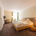 Nibelungen Hof Hotel 3*