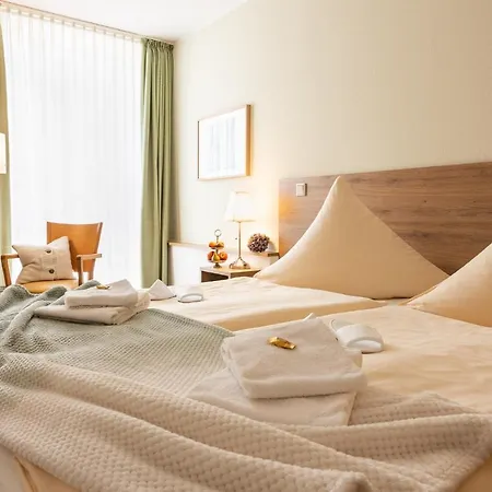 Отель Nibelungen Hof Ксантен