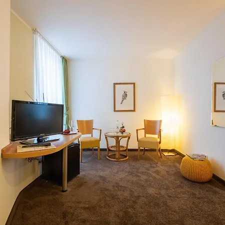 Nibelungen Hof Hotel 3*