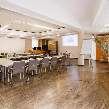 Nibelungen Hof Отель 3*