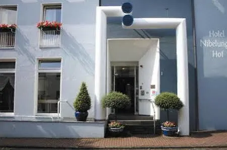 호텔 Nibelungen Hof